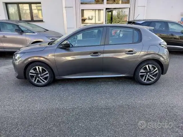 Peugeot 208 2023 photo 5
