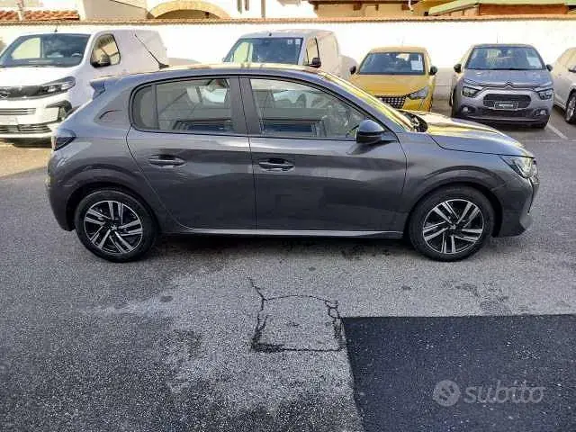 Peugeot 208 2023 photo 2