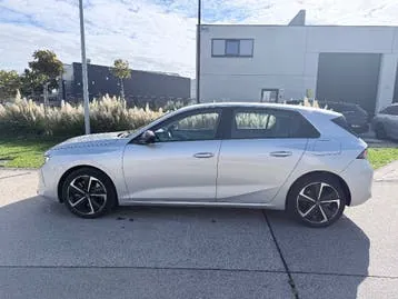 Opel Astra 2023 photo 3