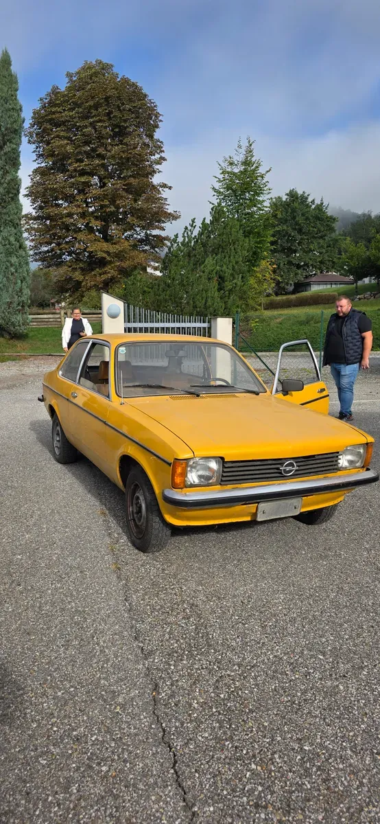Opel Kadett 1977 photo 2