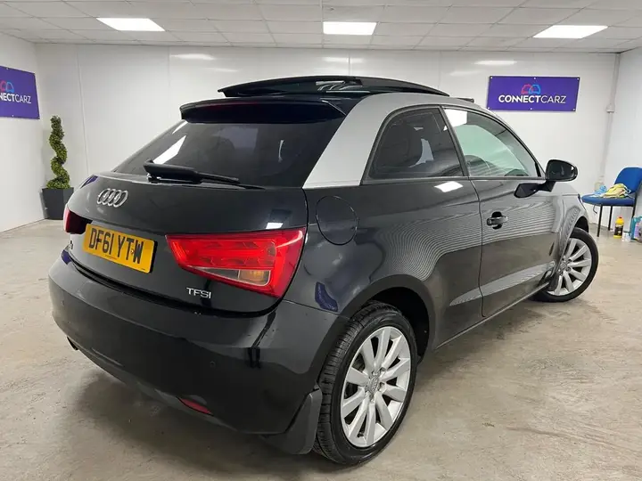 Audi A1 2011 photo 3
