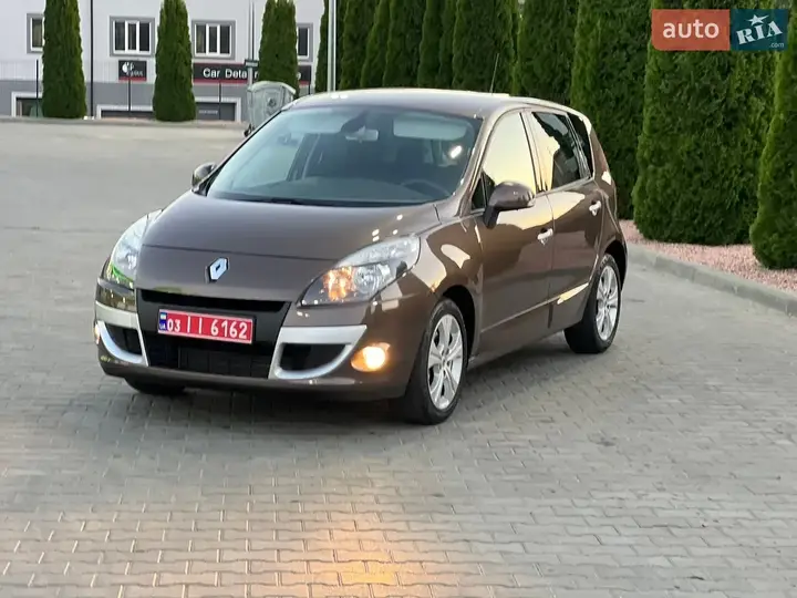 Renault Scenic 2011 photo 3