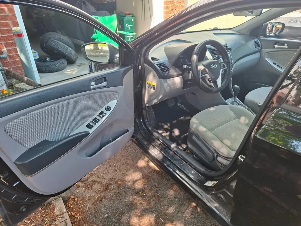 Hyundai Accent 2014 photo 4