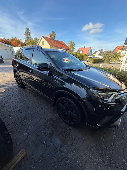 Toyota Rav4 2017 photo 2