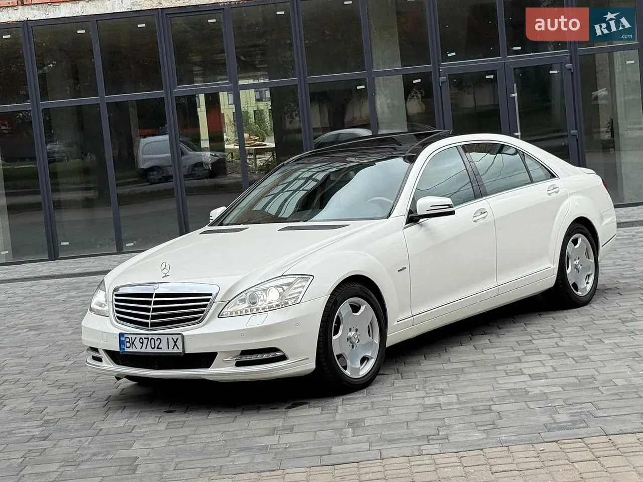 Mercedes-Benz S-Class 2012 photo 5