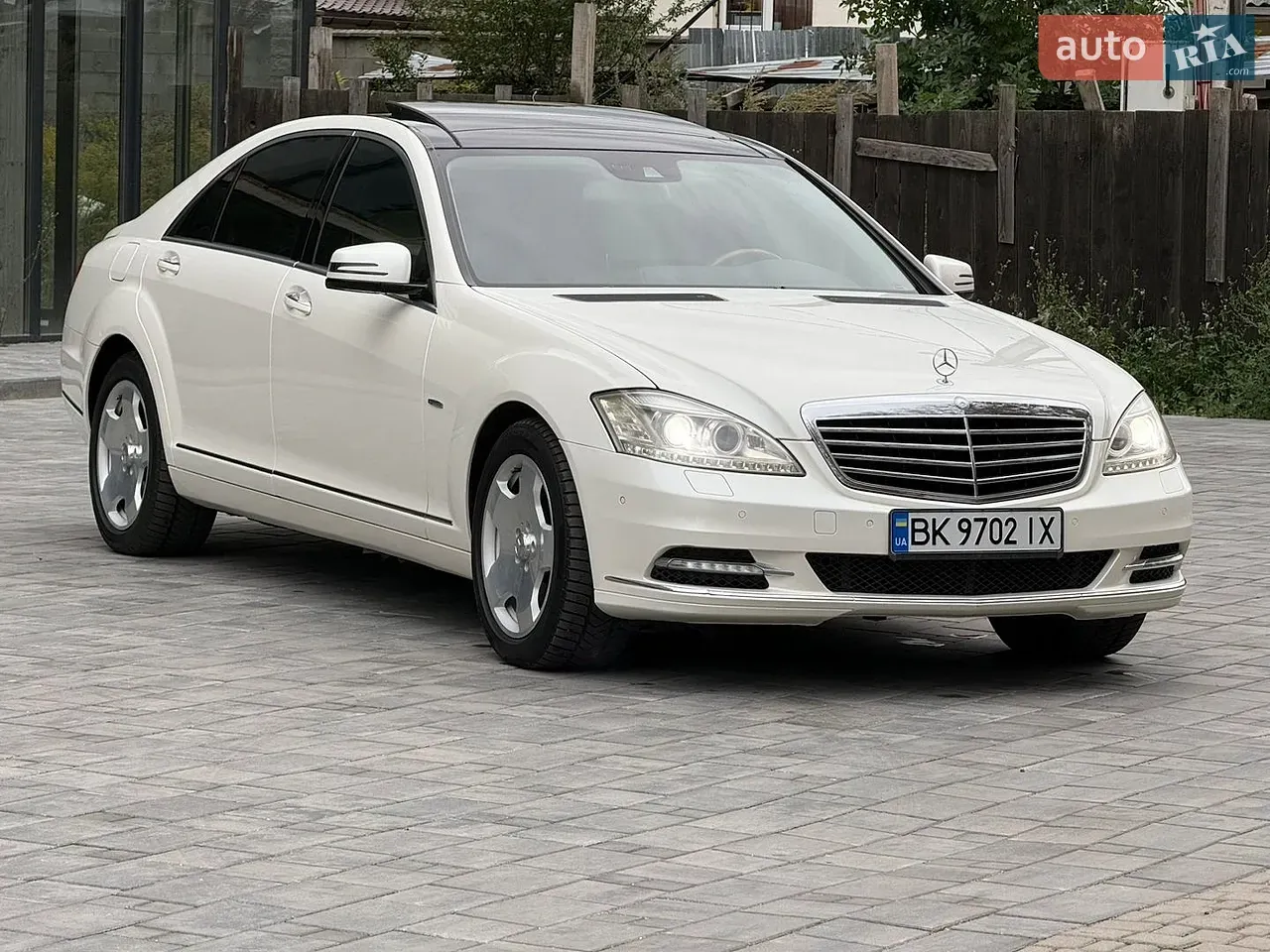 Mercedes-Benz S-Class 2012 photo 2