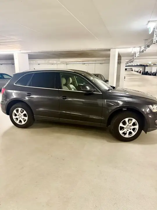 Audi Q5 2009 photo 2