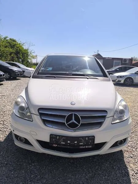 Mercedes-Benz B-Class 2010 photo 4