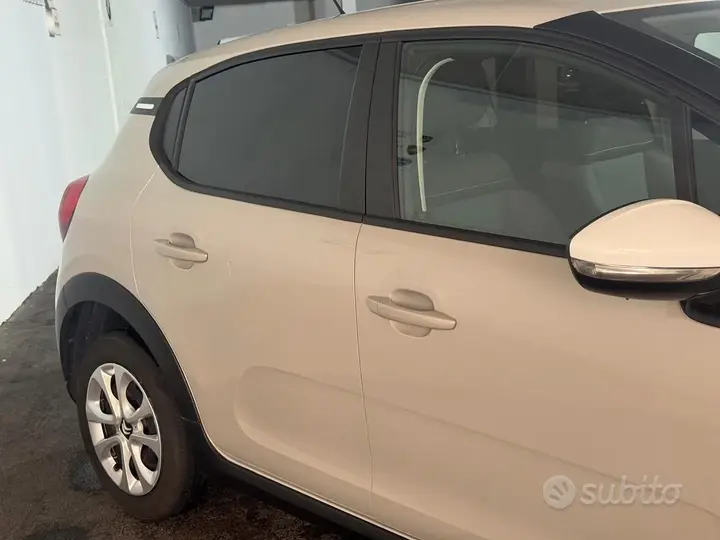 Citroen C3 2023 photo 3