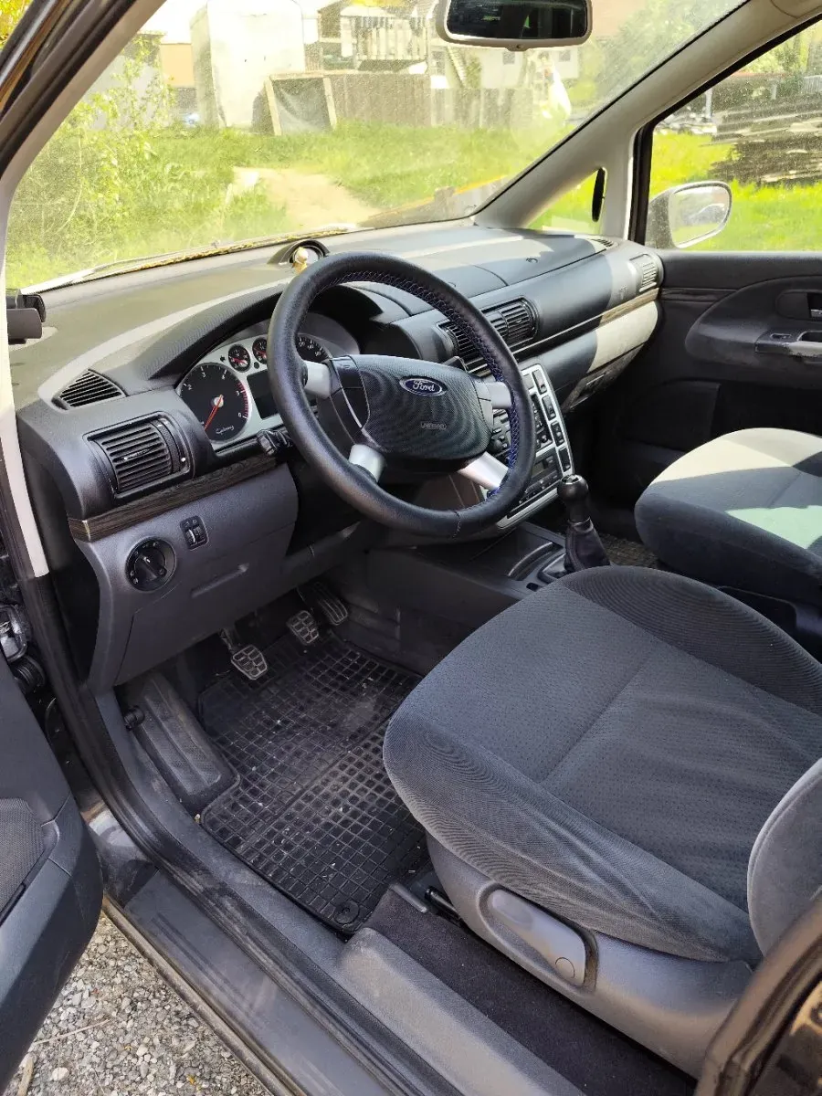 Ford Galaxy 2002 photo 3