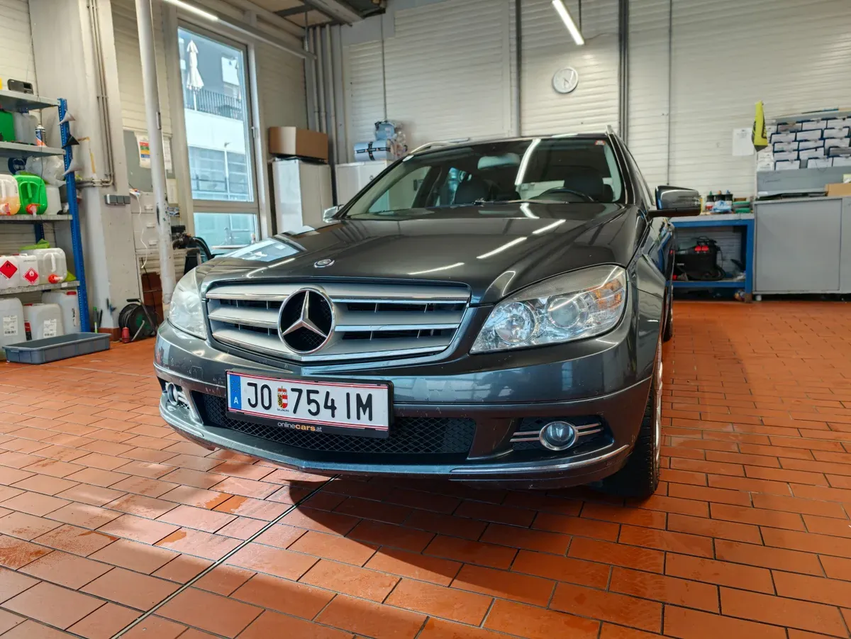 Mercedes-Benz C-Class 2009 photo 3