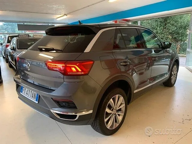 Volkswagen T-Roc 2019 photo 2