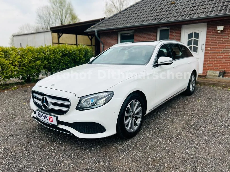 Mercedes-Benz E 220D