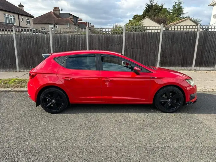 Seat Leon 2014 photo 2
