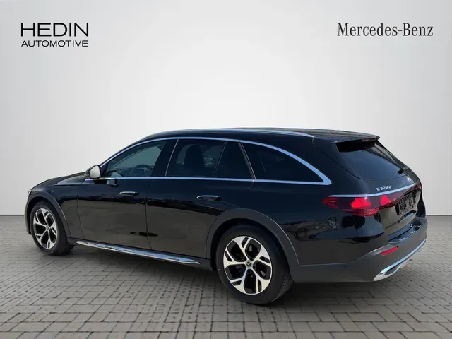 Mercedes-Benz E-Class 2025 photo 2