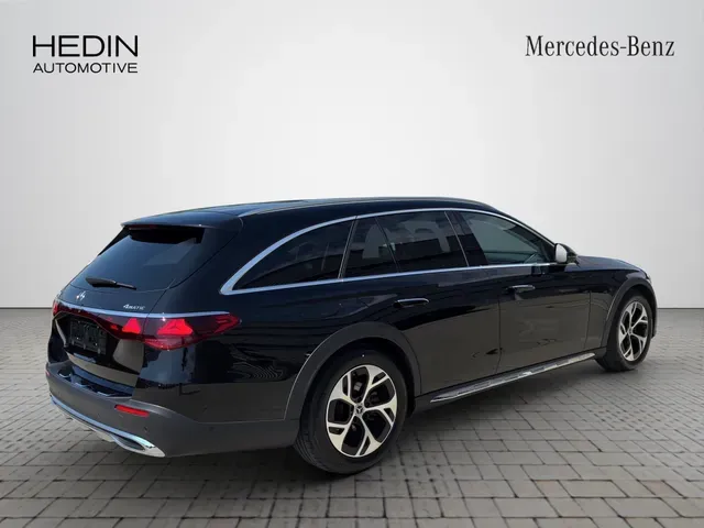 Mercedes-Benz E-Class 2025 photo 4