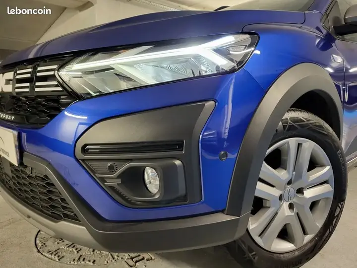 Dacia Sandero 2023 photo 2