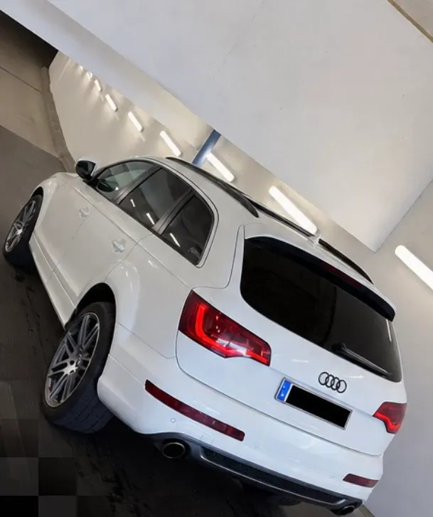 Audi Q7 2012 photo 2
