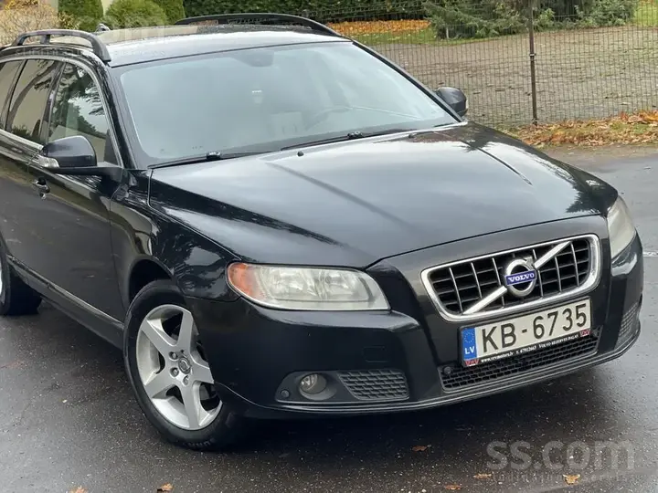 Volvo V70 2010 photo 3