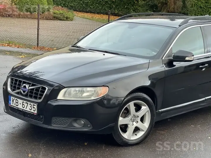 Volvo V70 2010 photo 5
