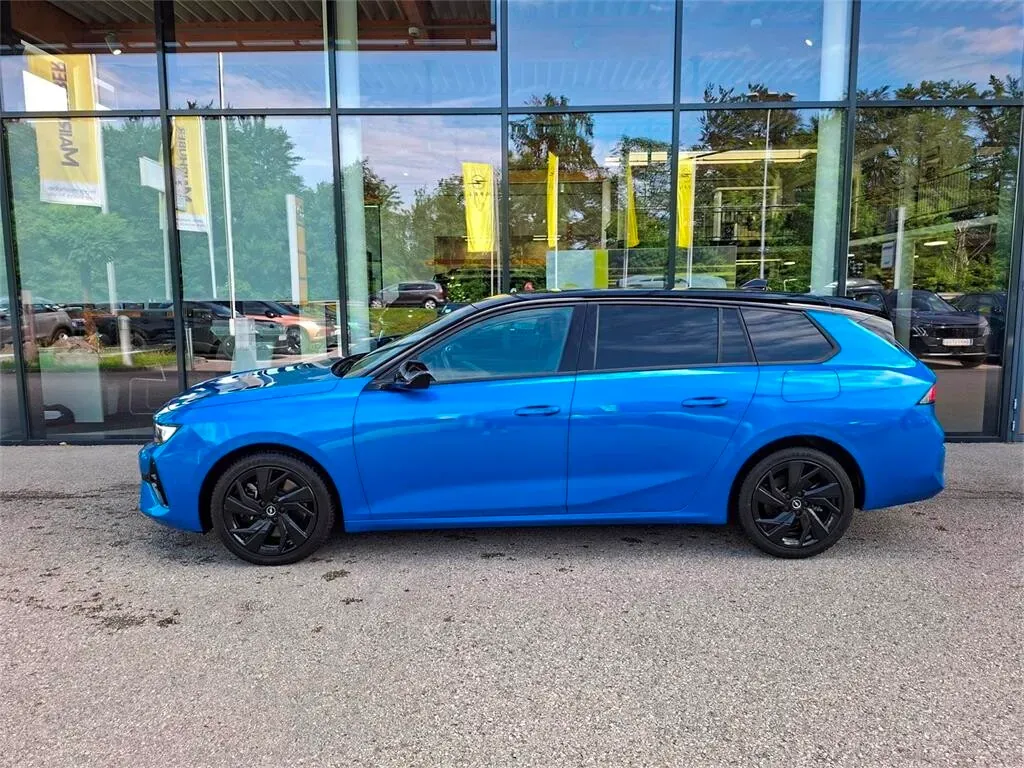 Opel Astra 2023 photo 2