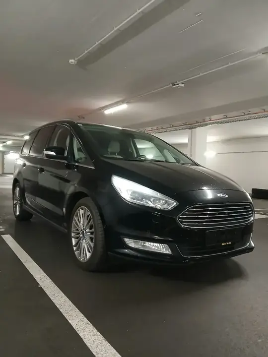 Ford Galaxy 2017 photo 2