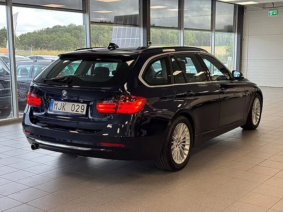 BMW 318D 2013 photo 3