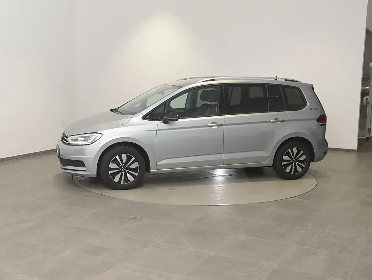 Volkswagen Touran 2025 photo 3