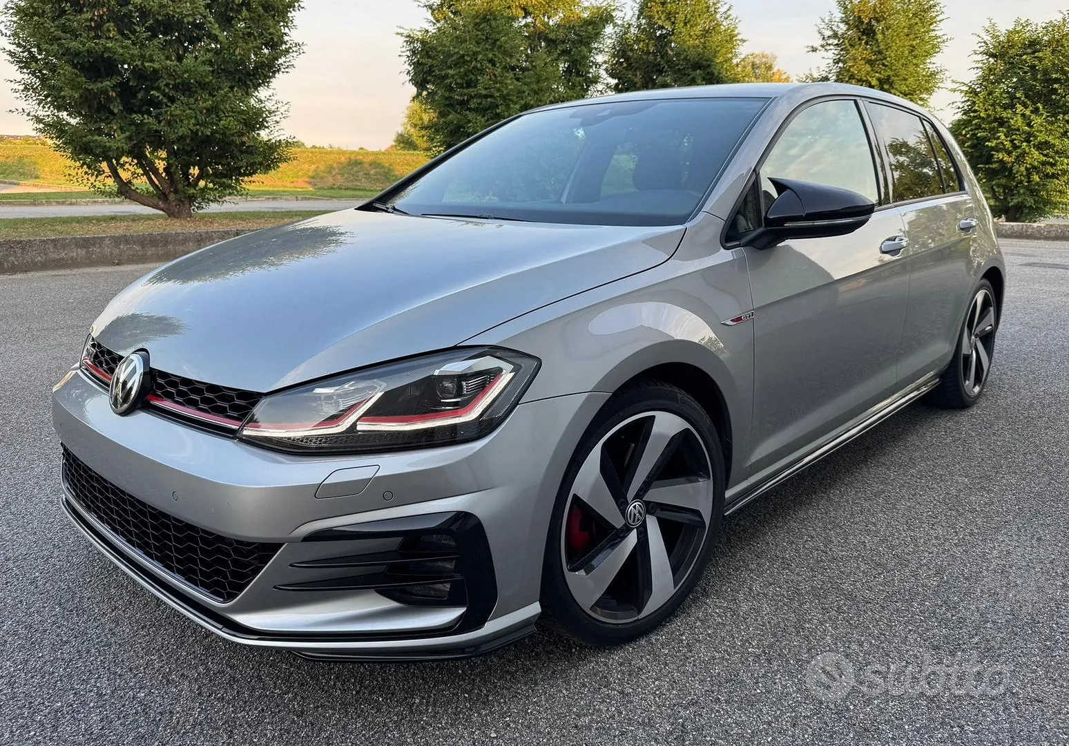 Volkswagen Golf 2019 photo 2