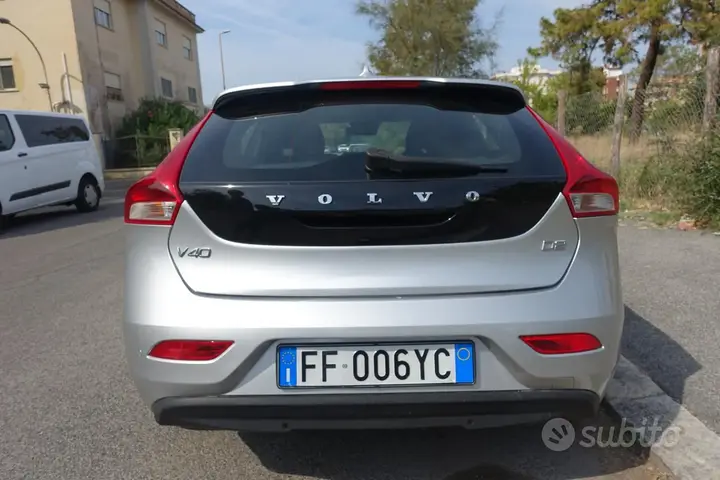 Volvo V40 2016 photo 2