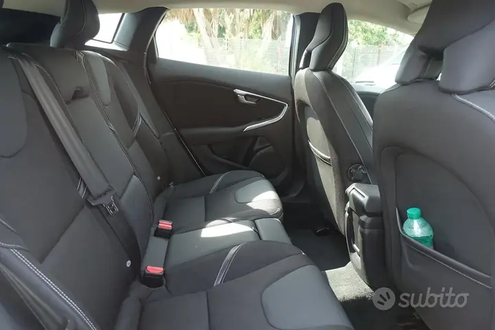 Volvo V40 2016 photo 4
