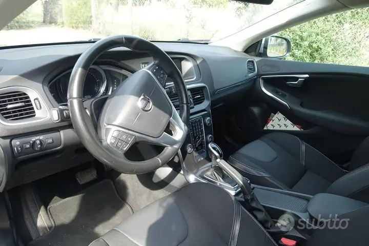 Volvo V40 2016 photo 3