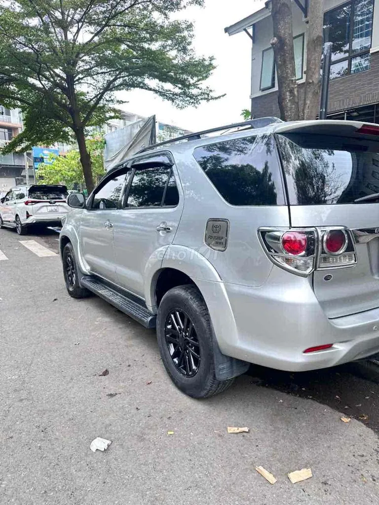 Toyota Fortuner 2015 photo 3