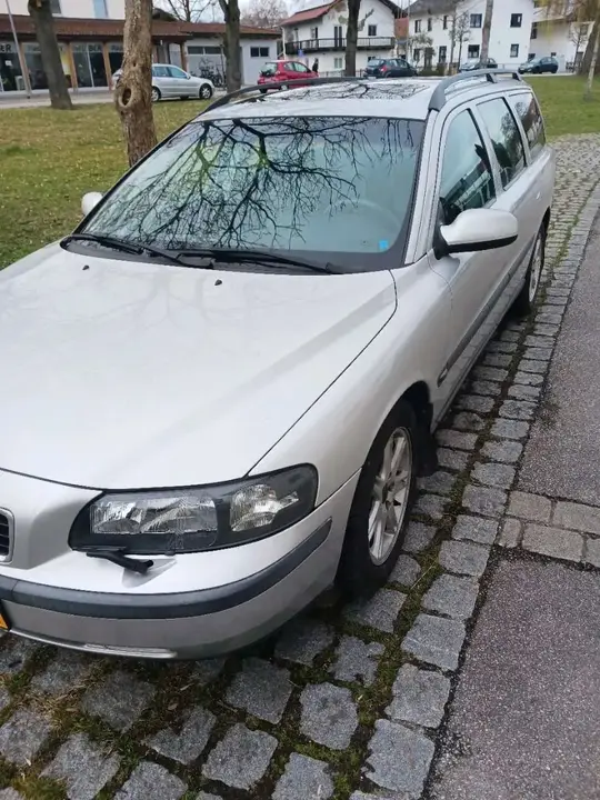 Volvo V70 2000 photo 2