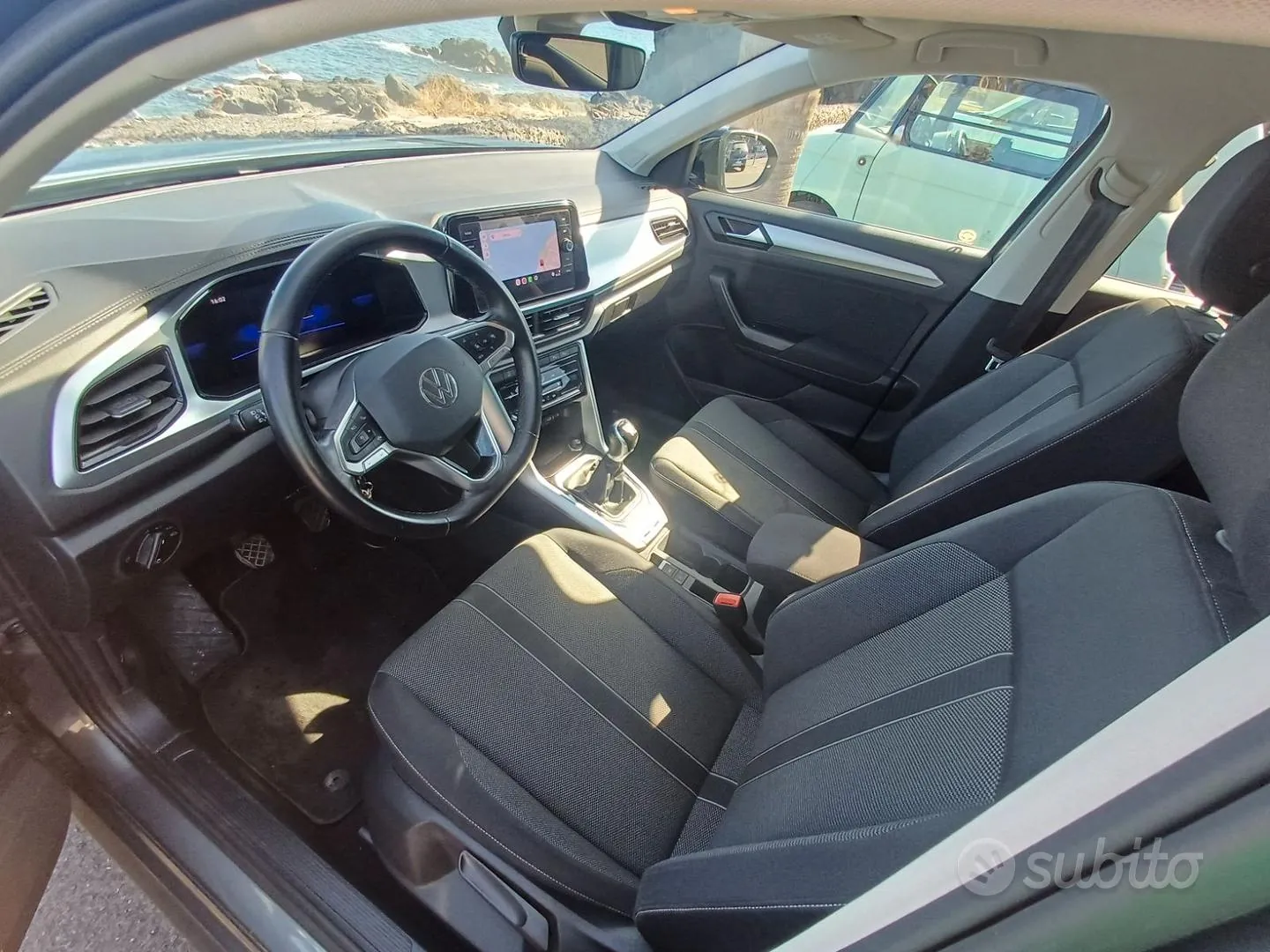 Volkswagen T-Roc 2023 photo 4