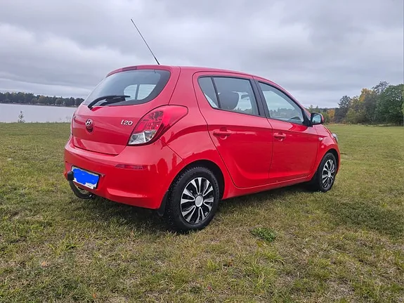 Hyundai I20 2013 photo 3