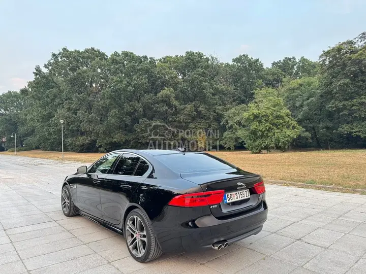 Jaguar Xe 2017 photo 4