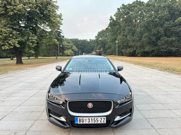 Jaguar Xe 2017 photo 3