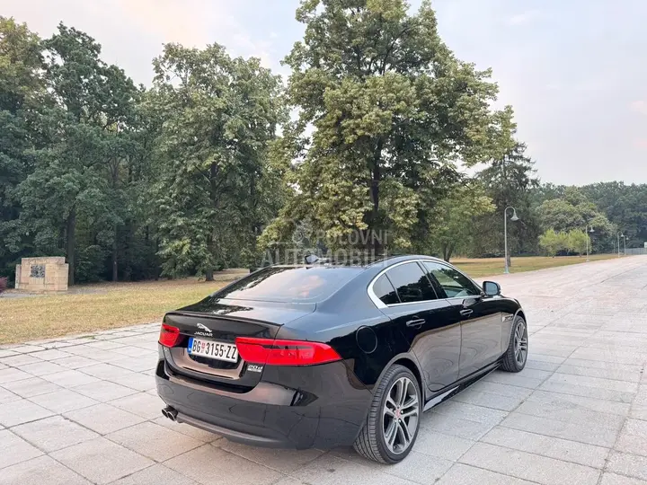 Jaguar Xe 2017 photo 5