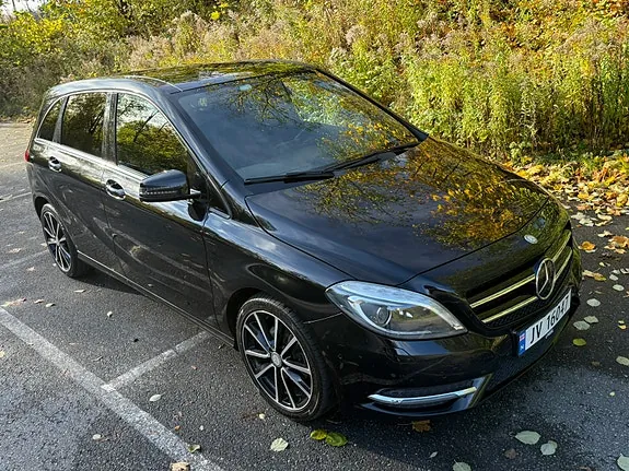 Mercedes-Benz B180 D 2013 photo 5