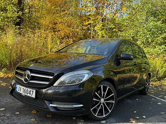 Mercedes-Benz B180 D 2013 photo 2