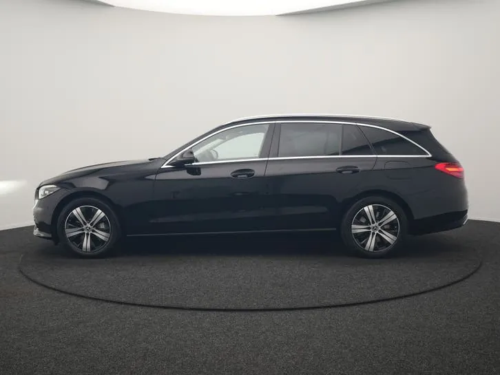 Mercedes-Benz C-Class 2023 photo 2