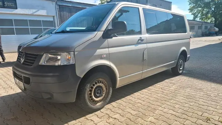 Volkswagen T5 Caravelle