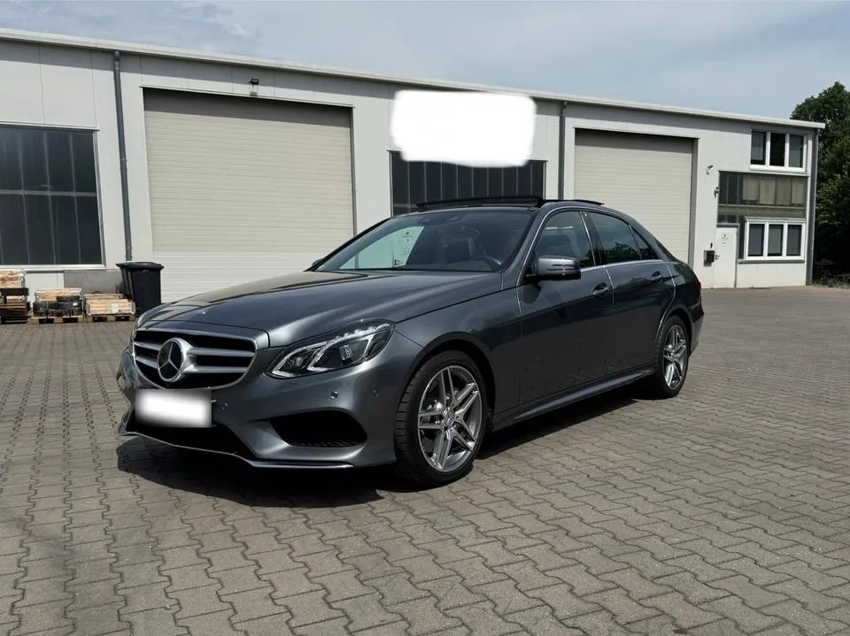 Mercedes-Benz W212