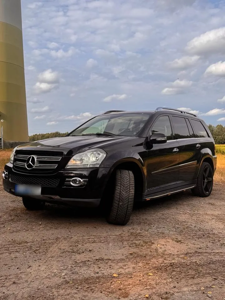 Mercedes-Benz Gl550