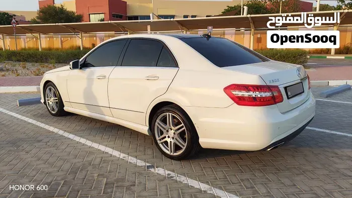 Mercedes-Benz E-Class 2011 photo 3