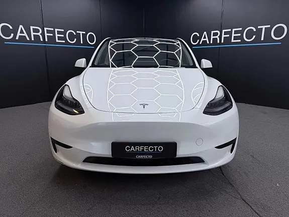 Tesla Model Y 2023 photo 4