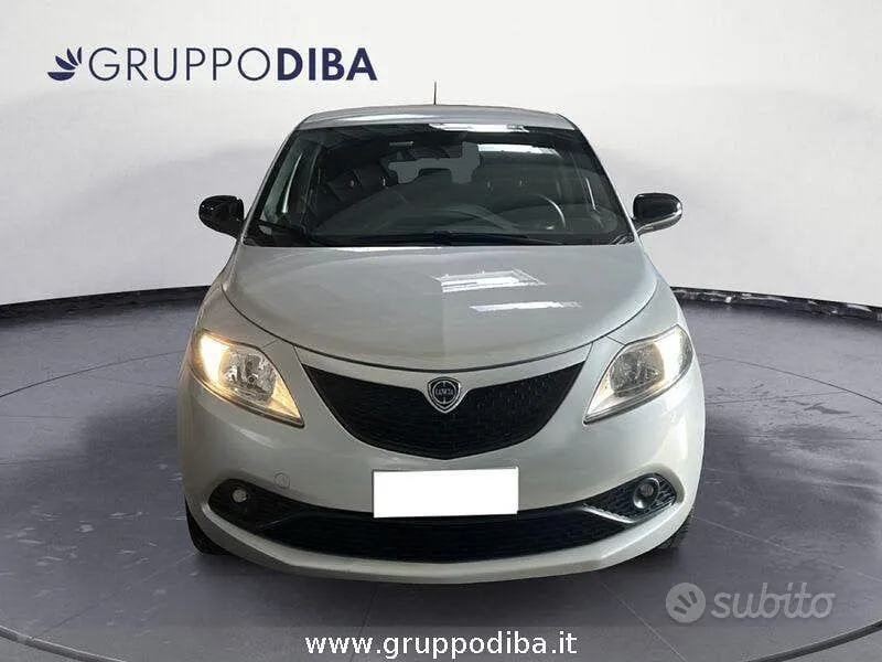 Lancia Ypsilon 2020 photo 2