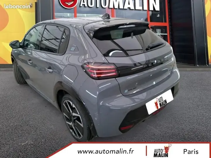 Peugeot 208 2024 photo 2