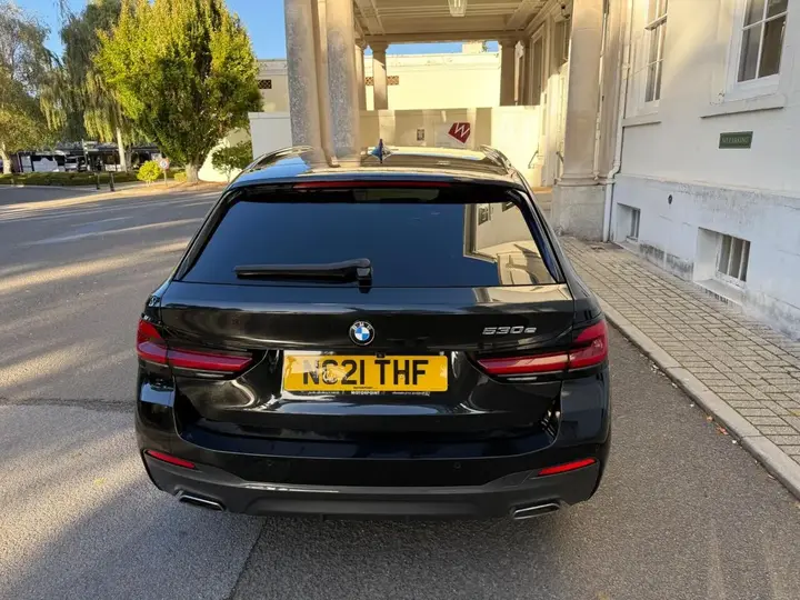 BMW 5 Series 2021 photo 4